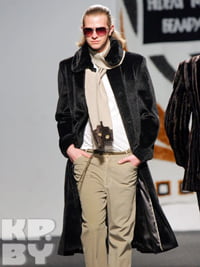 мужчина в пальто