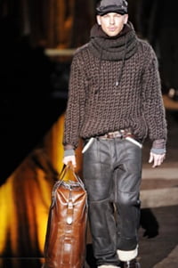 мужчина в свитере