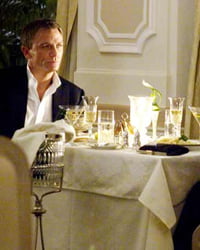 сдерживание чувств